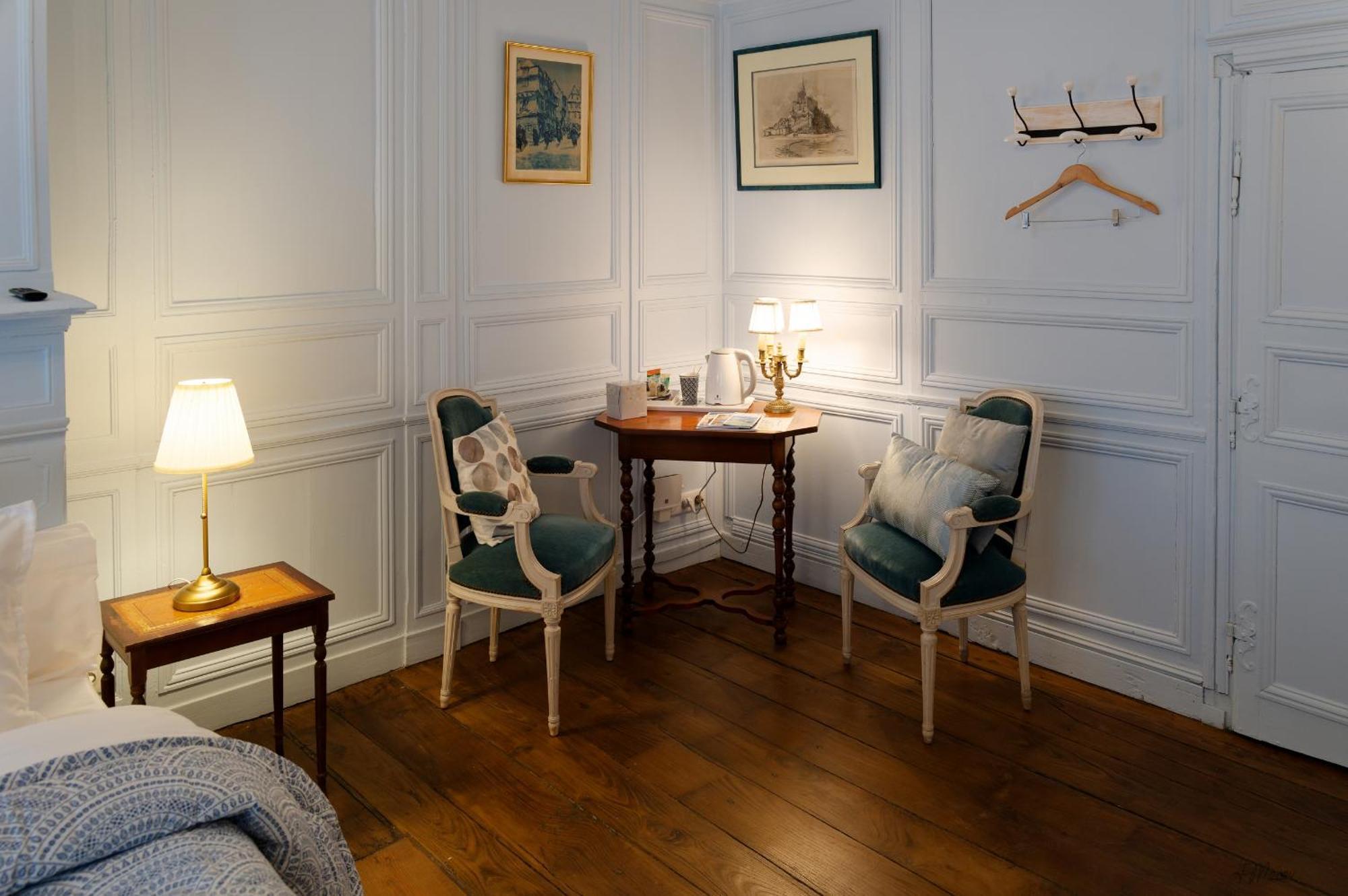 Guest House Saint Yves Dinan Chambre photo